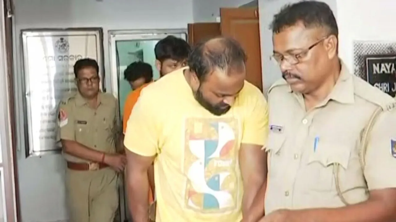 bouncer gang' arrested 