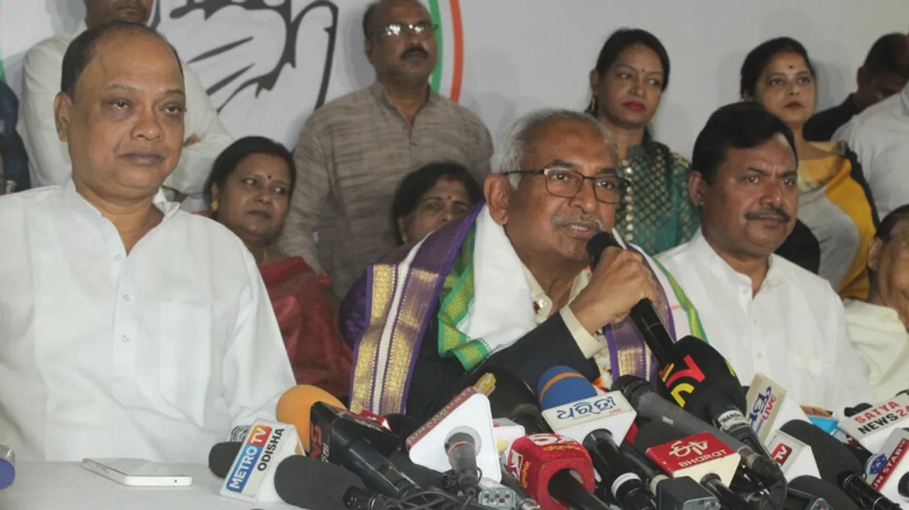 Bijaya Patnaik Addressing Media