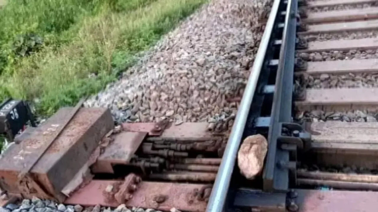 Boulder stuck in the interlock at Manjuri Railway station