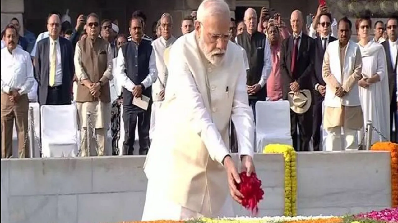 PM Modi Tribute To Mahatma 