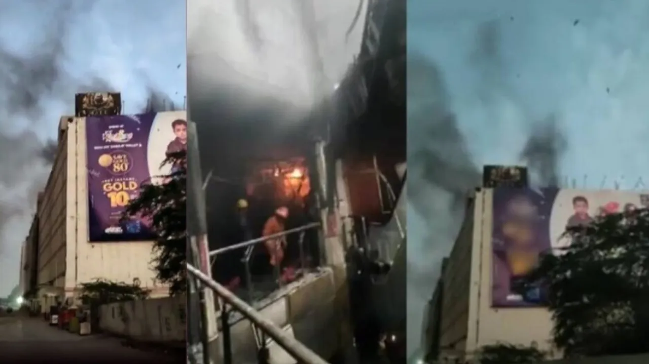 fire in Karachi shopping mall