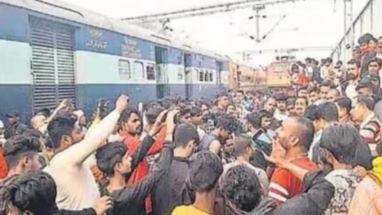 driver-guard-left-after-stopping-the-train