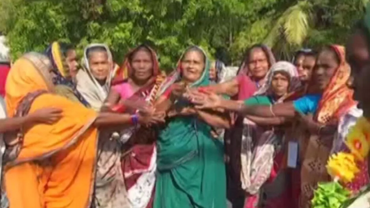 Ladies in puri