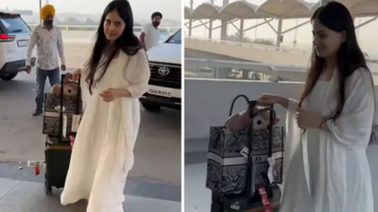 Jaya Kishori with Luxury Dior Bag