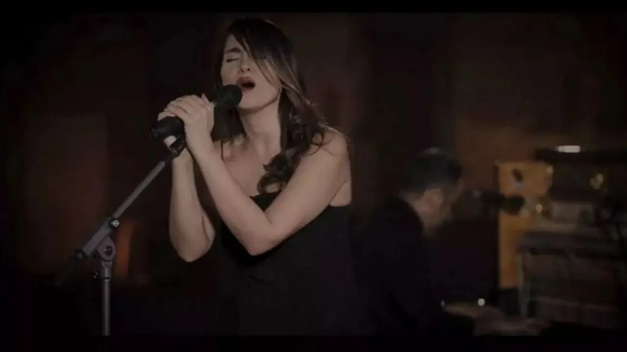 singer-parisa-ahmadi