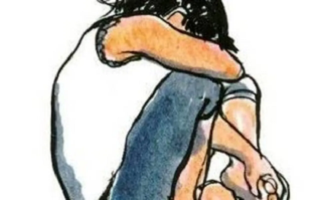 ଯୌନ ନିର୍ଯାତନାରୁ ବର୍ତ୍ତିବାକୁ ଚଳନ୍ତି ବସରୁ ଡେଇଁଲେ ମା’ଝିଅ; ଝିଅ ମରିଗଲା