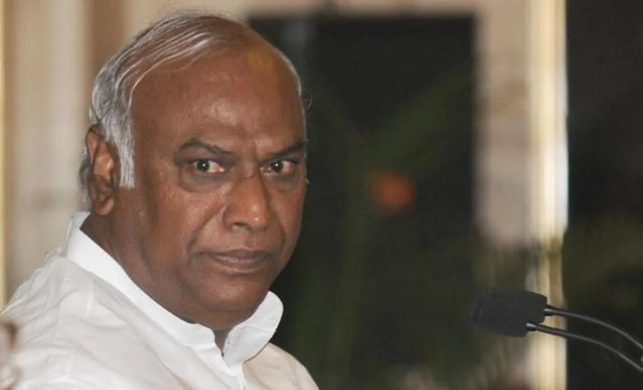 ଲୋକସଭାର କାର୍ଯ୍ୟଦିବସ ବୃଦ୍ଧିକୁ ବିରୋଧୀଙ୍କ ବିରୋଧ, ଗୃହରେ ହଙ୍ଗାମା