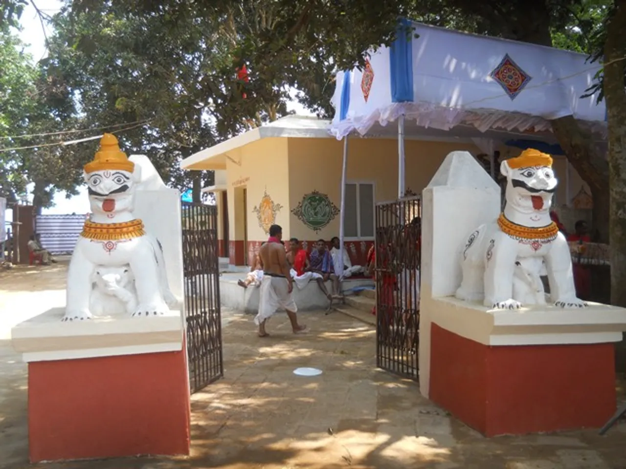 ବ୍ରହ୍ମଦାରୁଙ୍କ ଏନ୍ତୁଡ଼ିଶାଳ ଦେଉଳି ମଠ