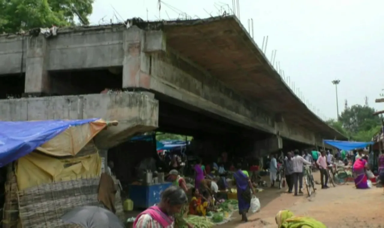 ଟିଟିଲାଗଡ଼: ୬ ବର୍ଷ ପରେ ବି ଶେଷ ହୋଇପାରୁନି ଓଭରବ୍ରିଜ୍ କାମ