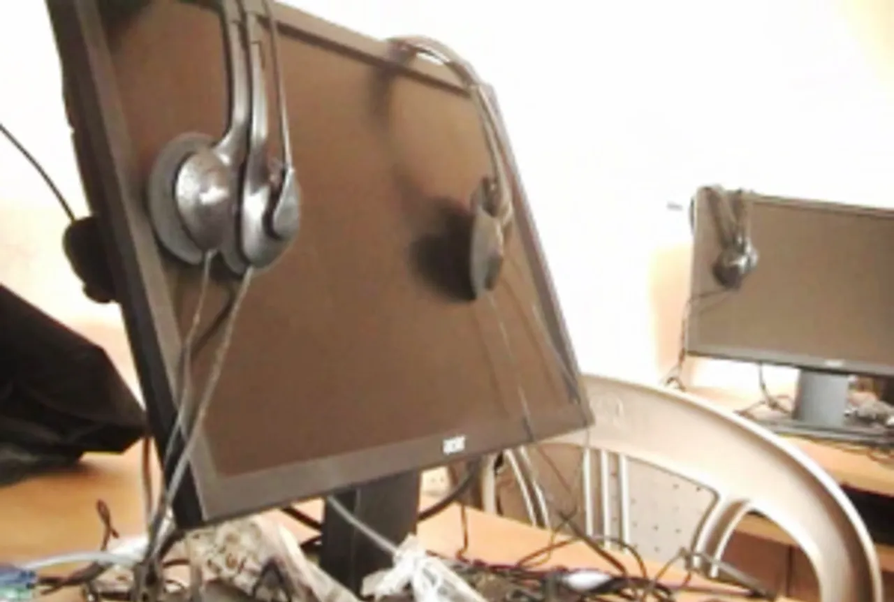 ନୂଆପଡ଼ା: କଂପ୍ୟୁଟର ଅଛି, ବିଦ୍ୟୁତ୍ ସଂଯୋଗ ନାହିଁ, କେମିତି ଚାଲିଛି କଂପ୍ୟୁଟର ଶିକ୍ଷା ?