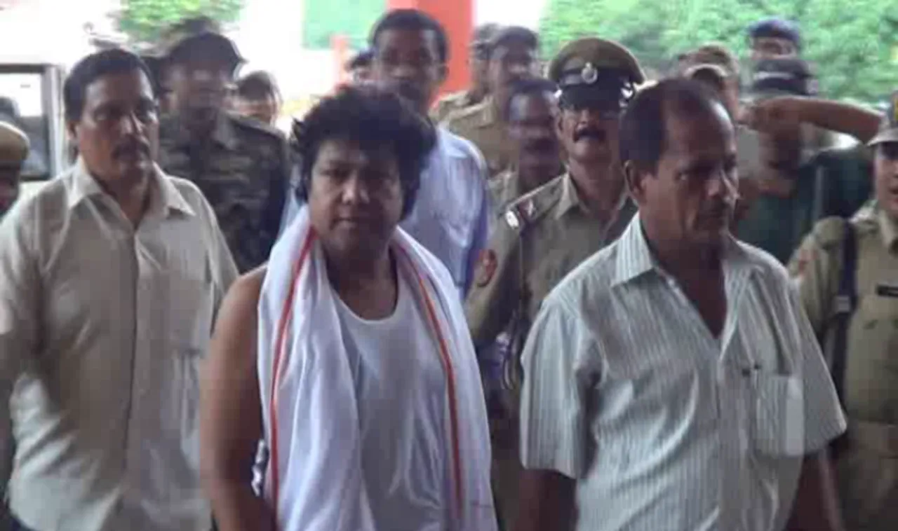 ସାରଥିଙ୍କ ନାଁରେ ଏତଲା ଦେଲେ ବିବାଦୀୟ ଯୁବତୀ