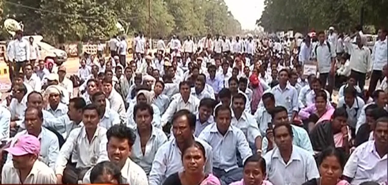 ମନ୍ତ୍ରୀସ୍ତରୀୟ ଆଲୋଚନା ବିଫଳ, ଆନ୍ଦୋଳନ ଜାରି ରଖିବାକୁ ଶିକ୍ଷକଙ୍କ ଚେତାବନୀ