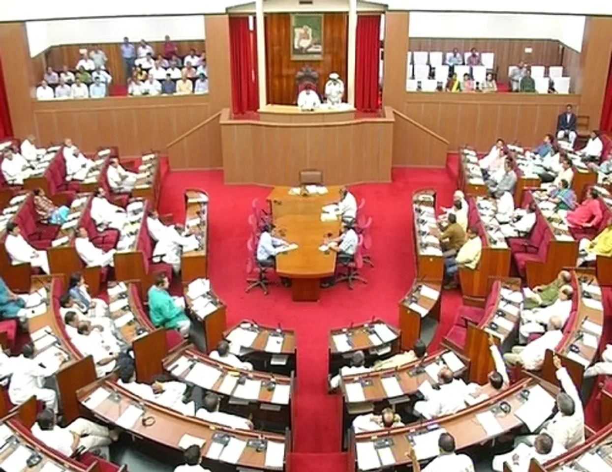 ଇଂଜିନିୟର ନିଯୁକ୍ତିରେ ଦୁର୍ନୀତି; ବିରୋଧୀଙ୍କ ଟାର୍ଗେଟରେ ମୁଖ୍ୟମନ୍ତ୍ରୀ