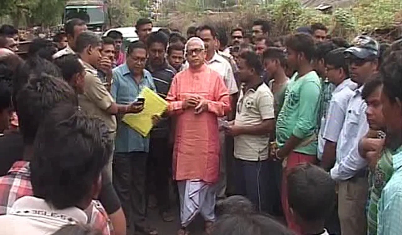 ପିକ୍‌ଅପ୍‌ ଭ୍ୟାନ ଧକ୍କାରେ ଜଣେ ଗୁରୁତର, ବଲାଙ୍ଗିର-ଟିଟିଲାଗଡ଼ ରାସ୍ତା ଅବରୋଧ