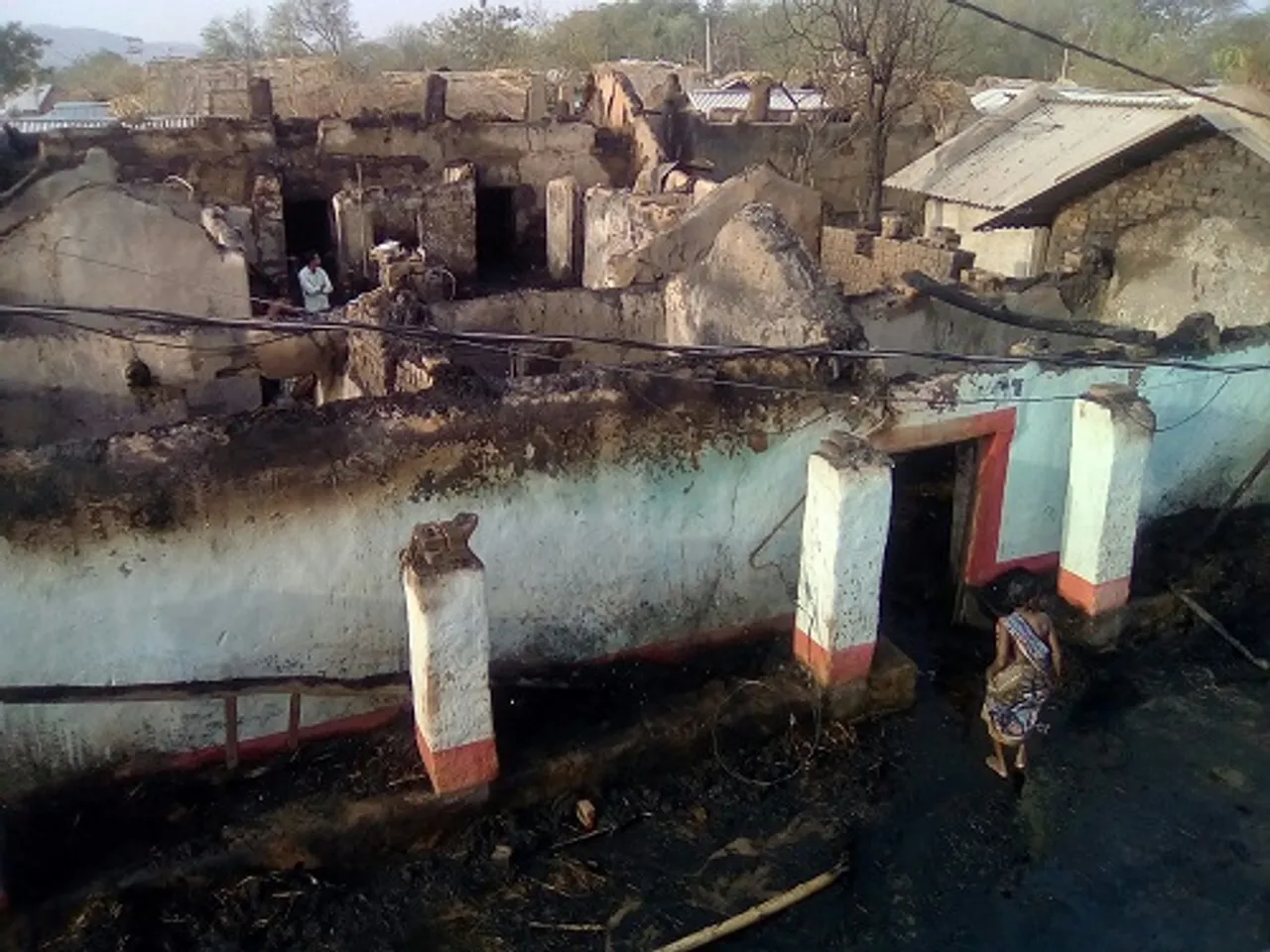 ବୌଦ୍ଧ: ଅଗ୍ନିକାଣ୍ଡରେ ୧୫ ବଖରା ଘର ପାଉଁଶ