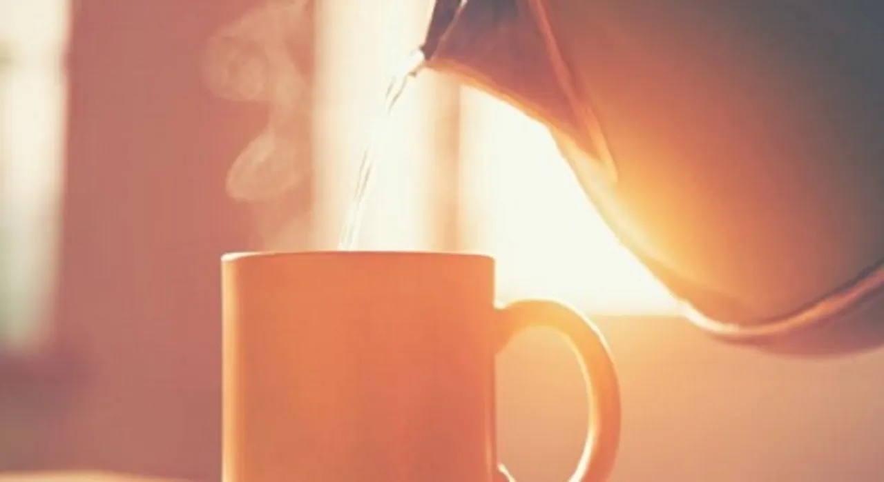 ଶରୀର ପାଇଁ ଗୋଟିଏ ଗ୍ଲାସ୍‌ ଗରମ ପାଣି