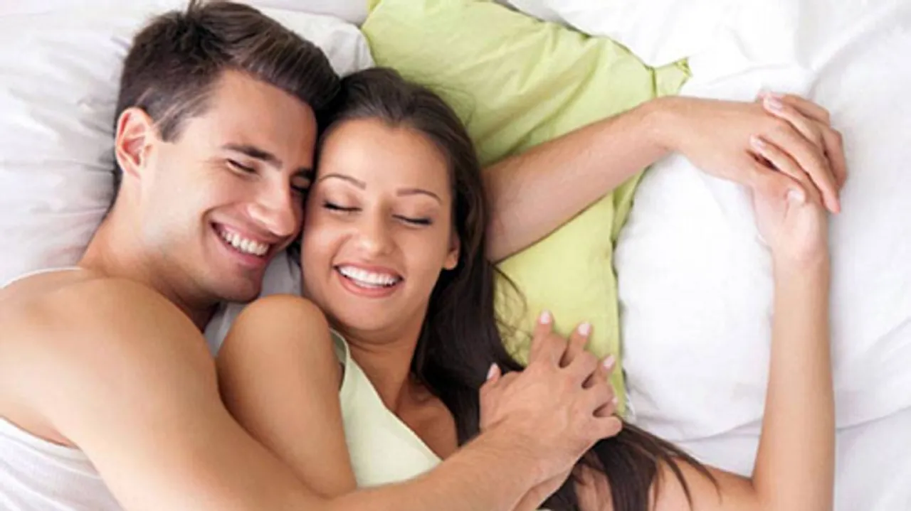 ଘରେ ସେକ୍ସ ଅଫିସ୍‌ରେ ଫ୍ରେସ୍‌: କର୍ମମୟ ଜୀବନକୁ ସଫଳ କରେ ରୋମାନ୍ସ