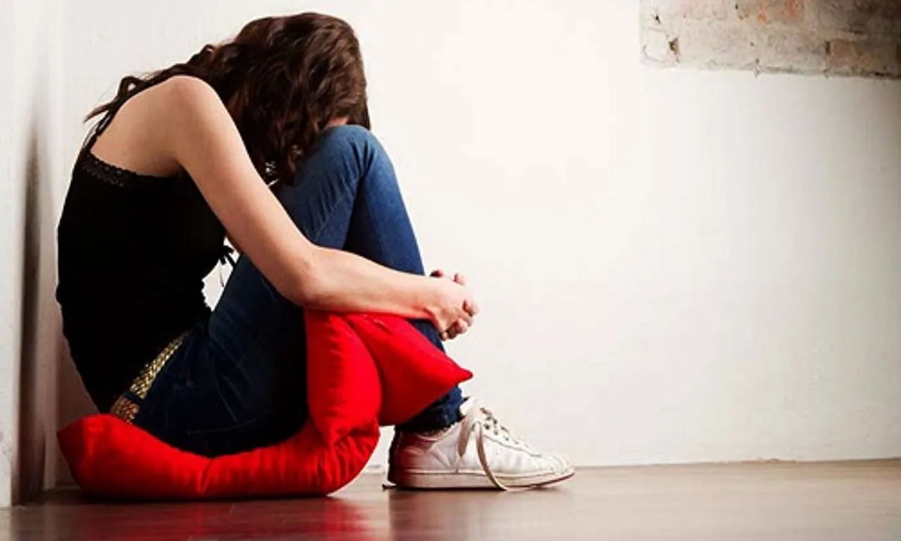 କବଳିତ କରୁଛି ଡିପ୍ରେସନ୍, ମାନୁନି ବୟସ; ଜାଣନ୍ତୁ ଏହାର କାରଣ