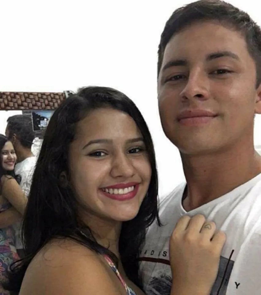 ‘ମୋ ଗର୍ଲଫ୍ରେଣ୍ଡ ଟୁ-ଷ୍ଟାର୍‌ ଜେମିନି’: ସେଲଫି ଛାଡି ପ୍ରେମିକଙ୍କ ଅଜବ ଦାବି