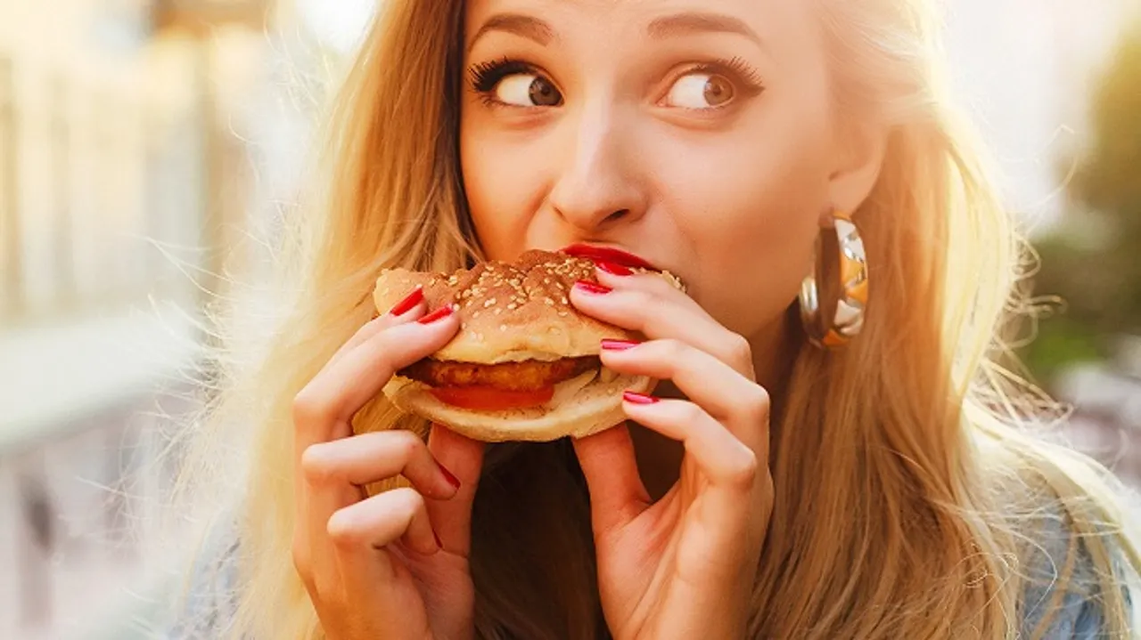 ଖାଇବା ଶୈଳୀରୁ ଜାଣନ୍ତୁ ପାର୍ଟନରଙ୍କ ବ୍ୟକ୍ତିତ୍ୱ