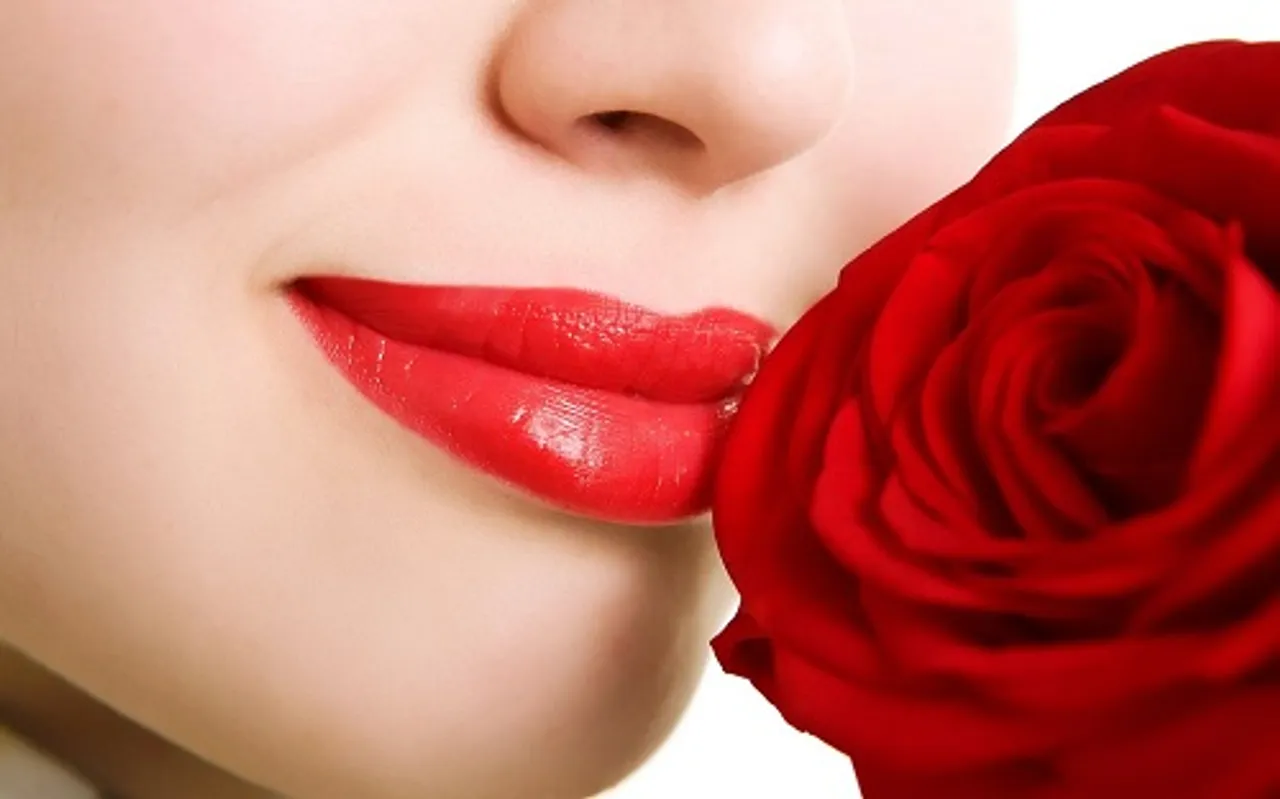 ଲିପ୍‌ଷ୍ଟିକ୍‌ କଲର୍‌ରୁ ଜାଣନ୍ତୁ ଝିଅଙ୍କ ମନର କଥା