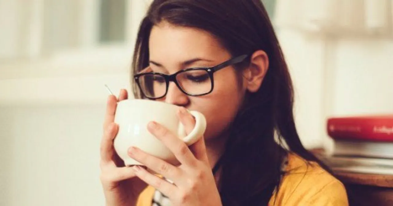 ରାତିରେ ଶୋଇବା ପୂର୍ବରୁ ଏସବୁ ଅଭ୍ୟାସ ଅଛି କି? ଜଲଦି ଛାଡ଼ନ୍ତୁ