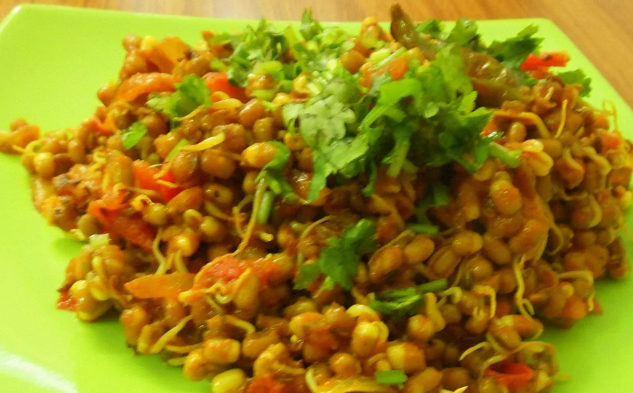 ସୁସ୍ଥ ରହିବା ପାଇଁ ଦୈନିକ ଏହି ସାଲାଡ୍‌: ବନେଇ ପାରିବେ ଘରେ