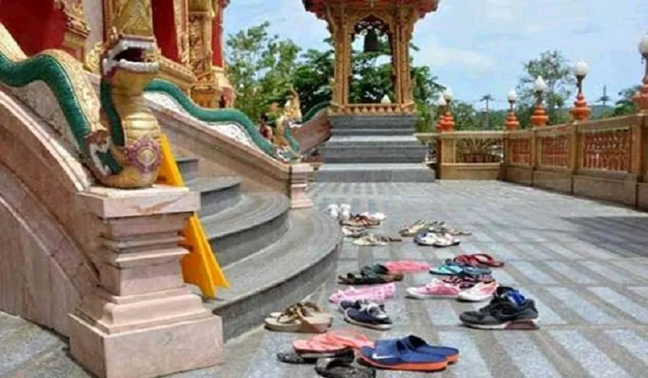 ମନ୍ଦିର ଆଗରୁ ଜୋତା ଚୋରି ଶୁଭ ନା ଅଶୁଭ