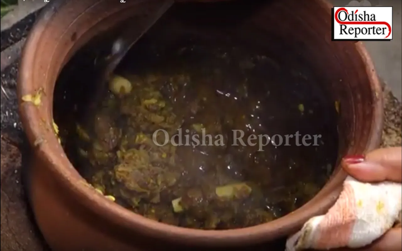 ଘରେ କେମିତି ତିଆରି କରିବେ ଦେଶୀ ଖାସି ମାଂସ ଓ ମୁଢି