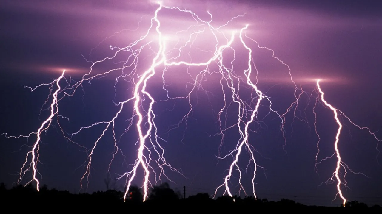 ଦୋକାନରେ ବସି ଚା’ ପିଉଥିବା ବେଳେ ଚାଲିଗଲା ଜୀବନ