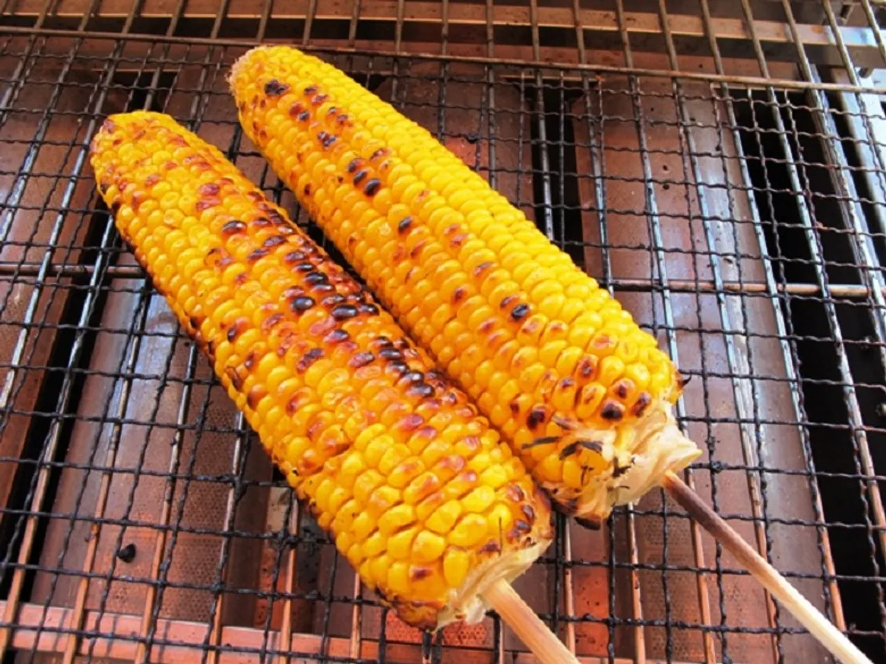 ମକା ଖାଇବା ପରେ ପାଣି ପିଅନ୍ତୁ ନାହିଁ: କାରଣ...