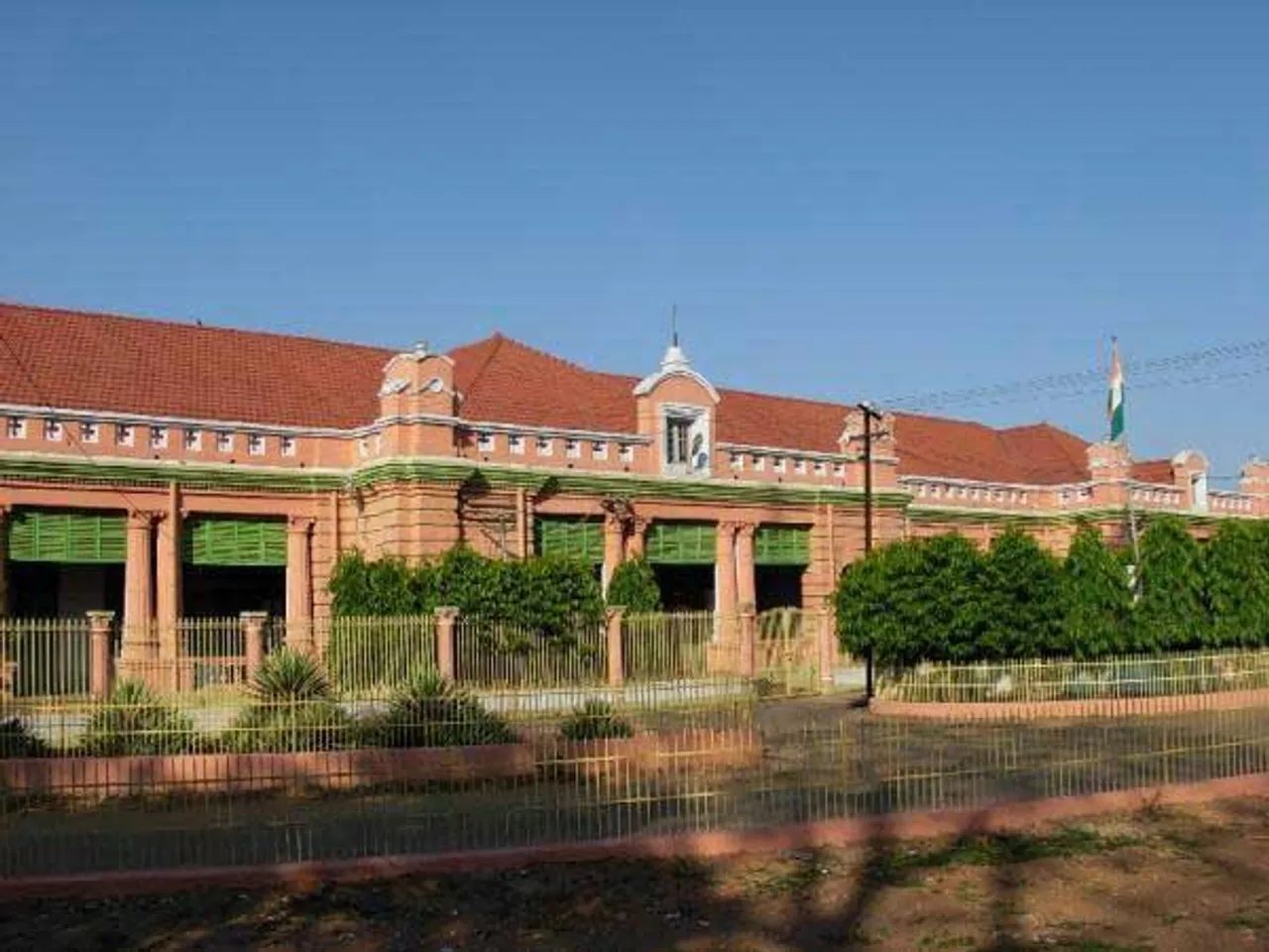 କେନ୍ଦୁଝର ଜିଲ୍ଲାପାଳଙ୍କ କୋର୍ଟରେ ହାଜର ହେଲେ ୪ ଖଣି ସଂସ୍ଥା