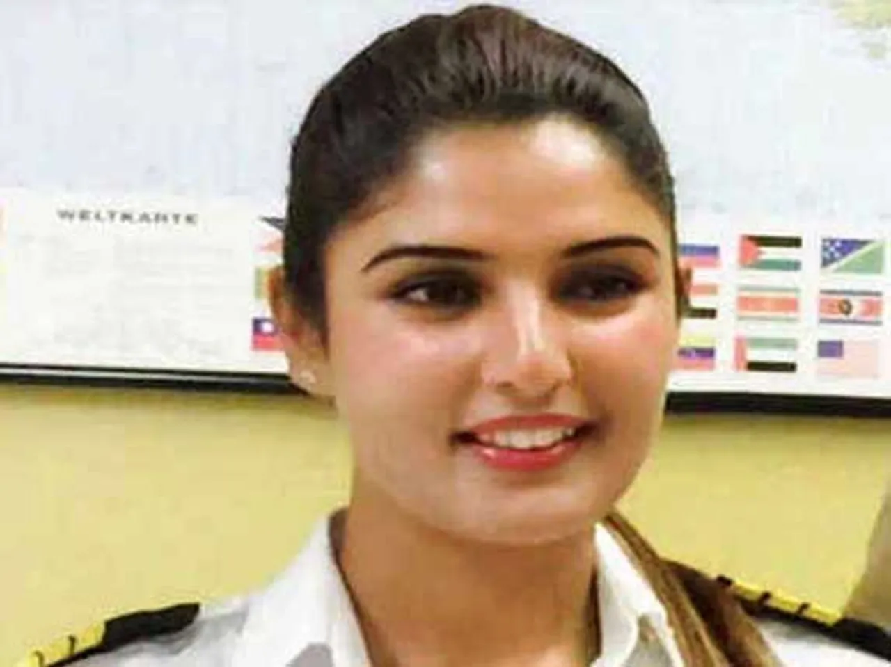 ଇରାମ୍ ହେବେ କାଶ୍ମୀରର ପ୍ରଥମ ମୁସ୍‌ଲିମ୍ ମହିଳା ପାଇଲଟ୍‌