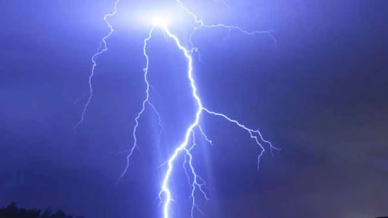 ଦିନ ୧୨ଟା ଯାଏ ଏହିସବୁ ଜିଲ୍ଲାବାସୀ ସତର୍କ ରୁହନ୍ତୁ