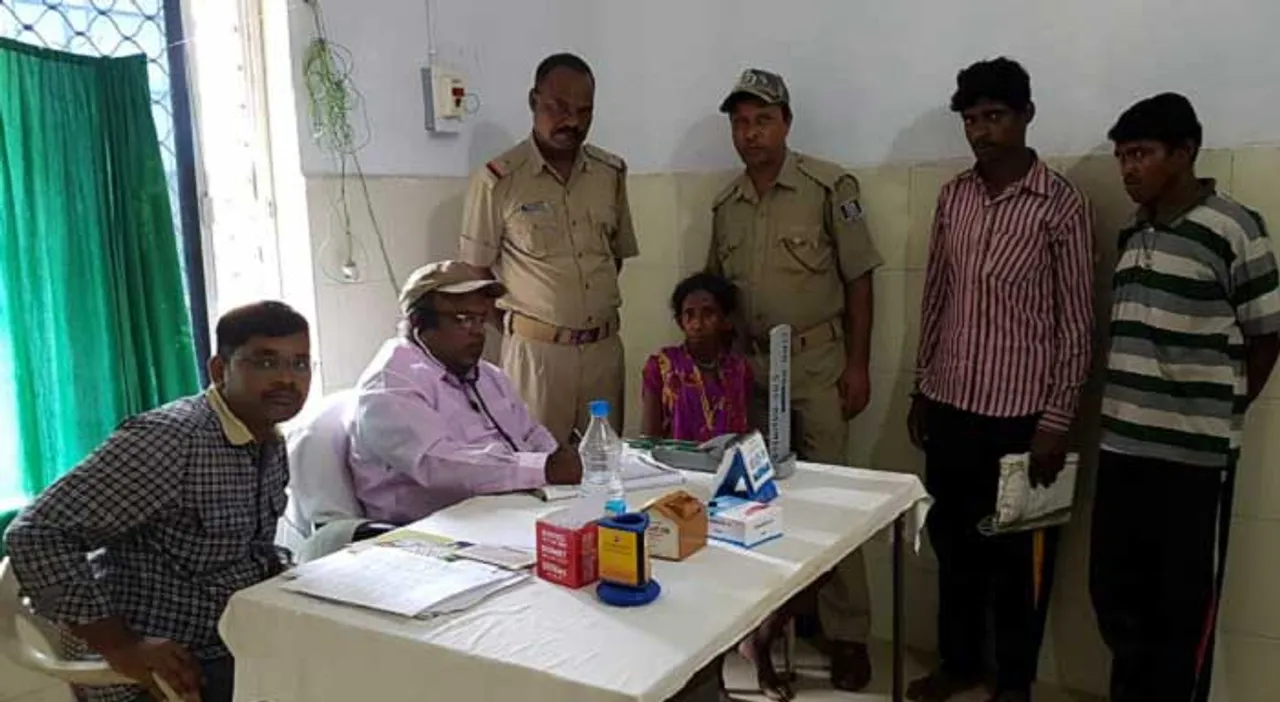 ଲାଲ୍ ଇଲାକାରେ ଲୋକଙ୍କ ବିଶ୍ୱାସ ଜିତିବାର ପୁଲିସ୍‌ର ପ୍ରୟାସ