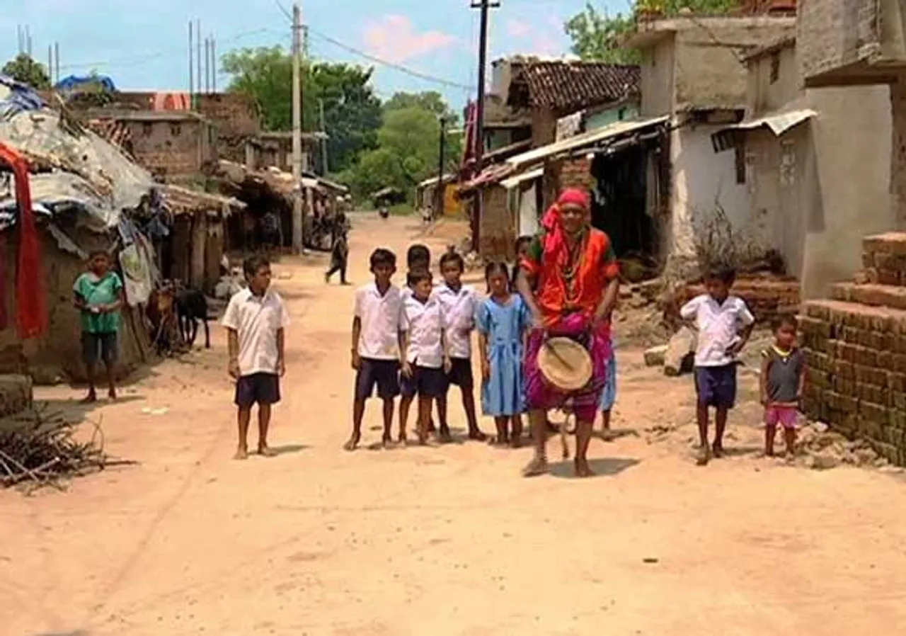 ଏବେବି ମୌଳିକତା ହରାଇନି ନୂଆଁଖାଇ: ଢିଙ୍କିକୁଟା ଚୂନାରେ ମହକୁଛି ଘର, ଗାଁ ଦାଣ୍ଡ ଶୁଭୁଛି ଡେଙ୍ଗୁରା