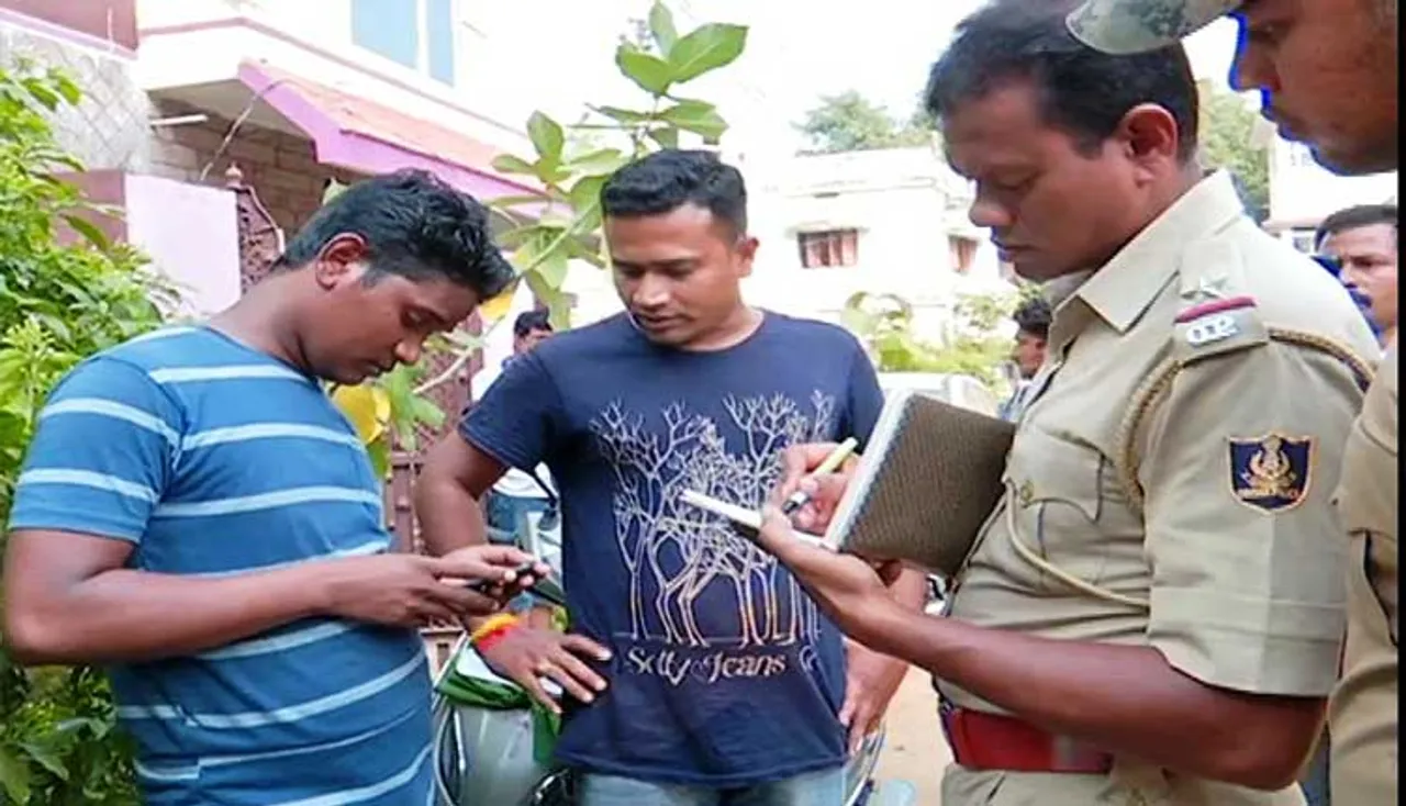 ଚାକିରି କରାଇ ଦେବା ନାଁରେ ଠକେଇ