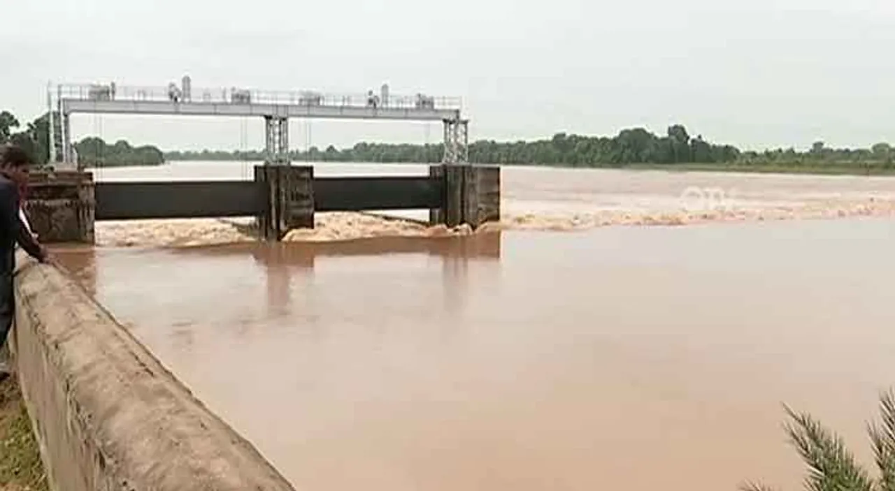 ଦୁଃଖ ଆଣିଲା ବୈତରଣୀ, ଜଳବନ୍ଦୀ ଜୀବନ ବିତାଉଛନ୍ତି ଲୋକେ