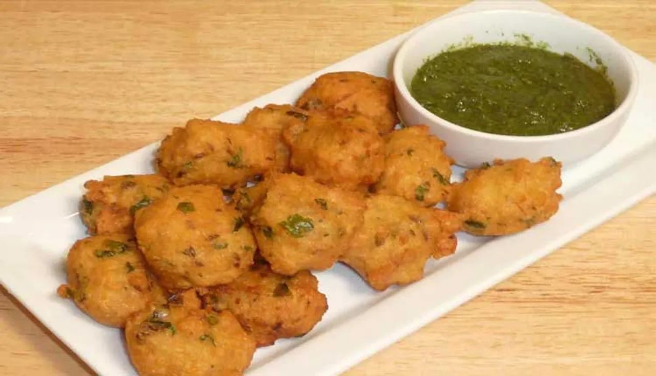 ଆଜି ହିଁ ତିଆରି କରନ୍ତୁ ଗରମାଗରମ୍‌ ‘ମୁଗ ପକୋଡ଼ା’- The recipe of Muga pakoda