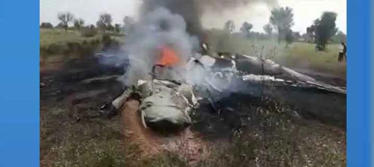 ବାୟୁସେନା ବିମାନ ଜଳିଗଲା, ପାଇଲଟ୍‌ ସୁରକ୍ଷିତ