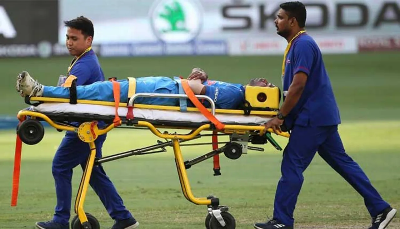 ଷ୍ଟ୍ରେଚର୍‌ରେ ବୁହା ହୋଇ ପଡ଼ିଆ ବାହାରକୁ ଗଲେ ପାଣ୍ଡ୍ୟା