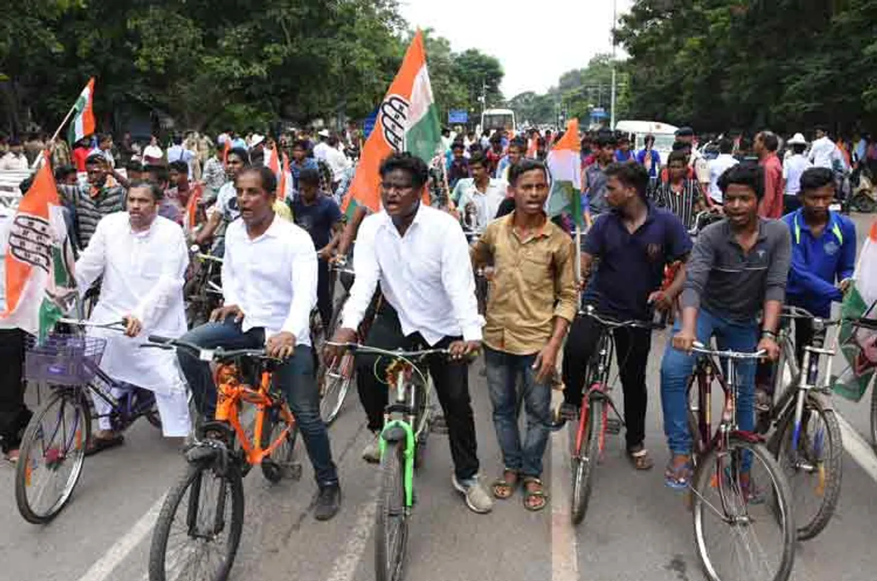 ଫଟୋରେ ଫଟୋରେ ଭୁବନେଶ୍ୱର ବନ୍ଦ