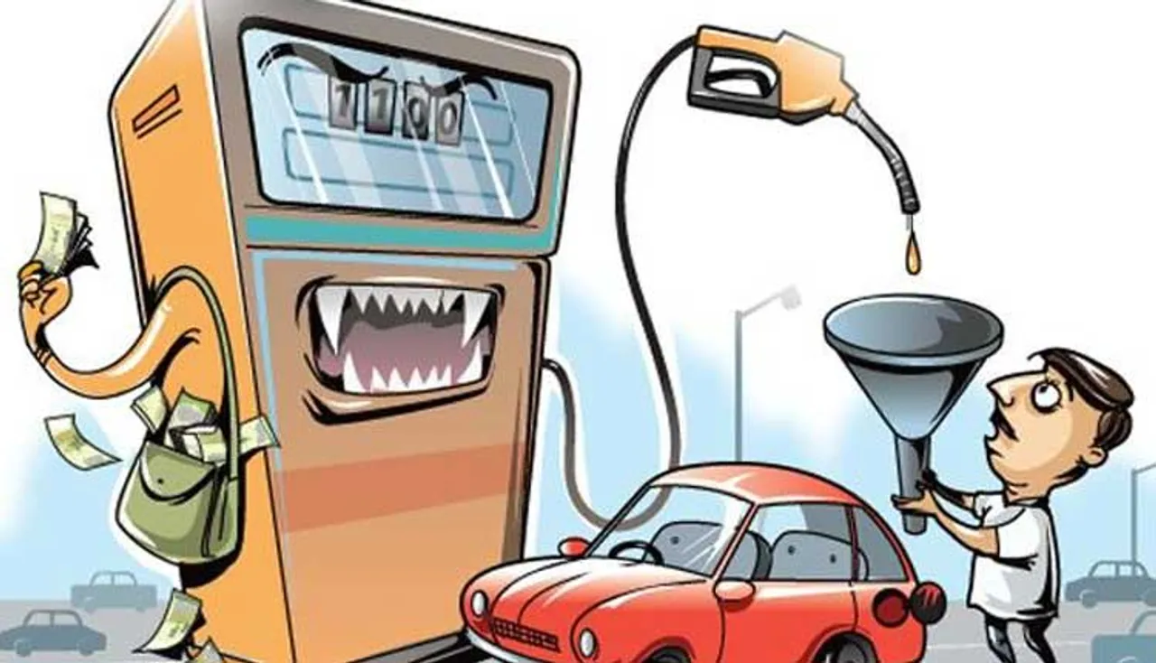 ପୁଣି ବଢ଼ିଲା ପେଟ୍ରୋଲ୍‌ ଦର, ନଭେମ୍ବର ଯାଏ ଦରବୃଦ୍ଧିରୁ ନିସ୍ତାର ନାହିଁ