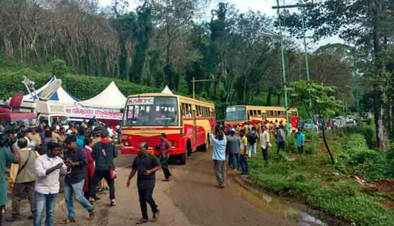 ସାବରୀମାଲାରେ ମହିଳା ପ୍ରବେଶ: ମହିଳା ଥିବା ଗାଡ଼ି ଅଟକାଉଛନ୍ତି ବିକ୍ଷୋଭକାରୀ