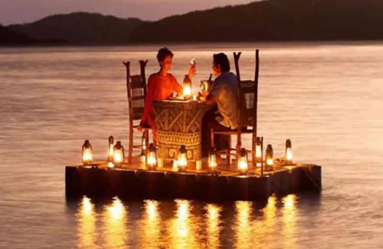 ପାର୍ଟନର୍‌ଙ୍କ ସହ ଡେଟିଂରେ ଯିବାକୁ ପ୍ଲାନ୍‌ କରୁଛନ୍ତି କି ? ନଜର ପକାନ୍ତୁ ଏସବୁ ସ୍ଥାନ ଉପରେ