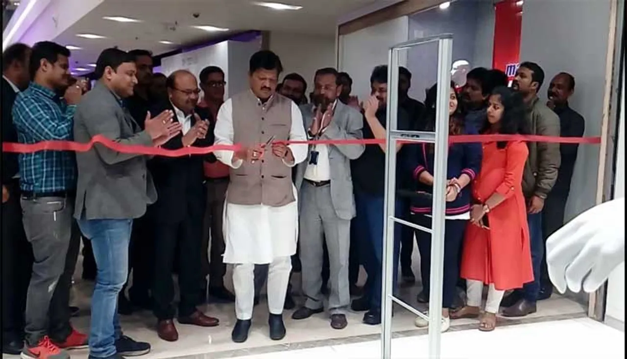 ଭୁବନେଶ୍ୱରରେ ‘ମ୍ୟାକ୍ସ ଫ୍ୟାଶନ୍‌’ର ଚତୁର୍ଥ ଶୋ’ ରୁମ୍‌ ଉଦ୍‌ଘାଟିତ