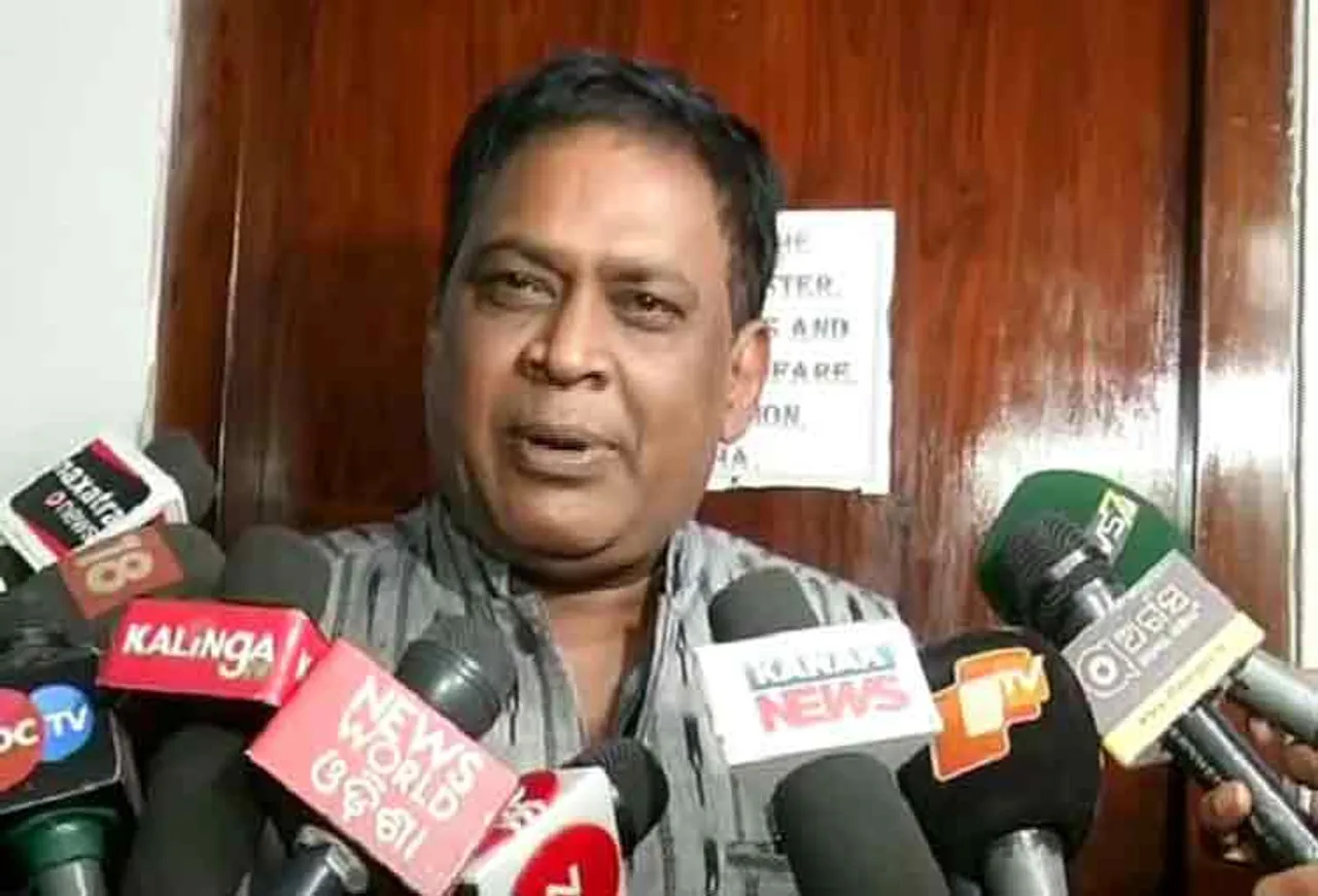 ନବଙ୍କ ଦଳ ଛାଡ଼ିବା ଚର୍ଚ୍ଚାରେ ପୂର୍ଣ୍ଣଚ୍ଛେଦ