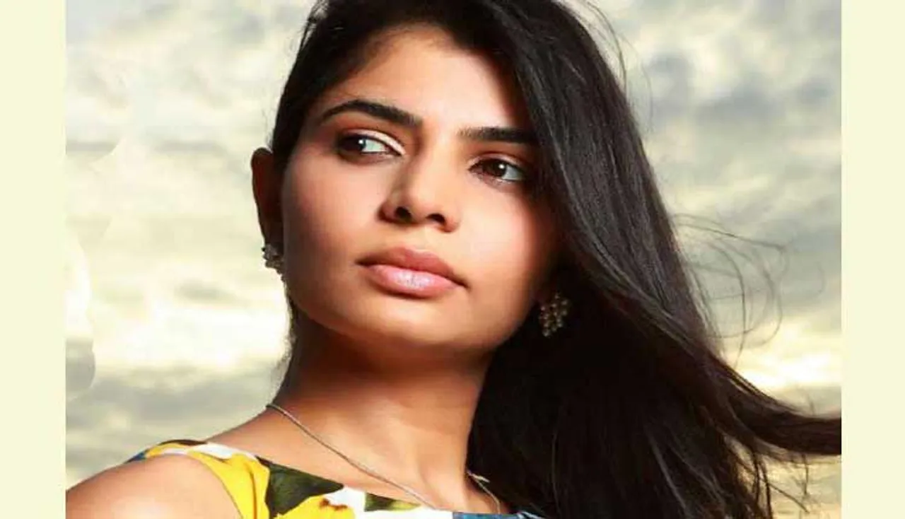 ଶାଢ଼ି ପିନ୍ଧିବା ନେଇ ଏମିତି ଉତ୍ତର ଦେଲେ ସାଉଥ୍‌ କଣ୍ଠଶିଳ୍ପୀ, ସୋଶାଲ୍‌ ମିଡିଆରେ ଭାଇରାଲ୍‌