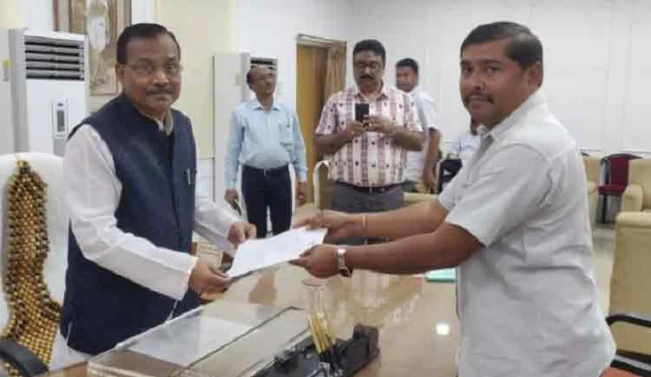 ଯୋଗେଶ ସିଂ ପଦ ଛାଡ଼ିଲେ, ନବ କେବେ ?