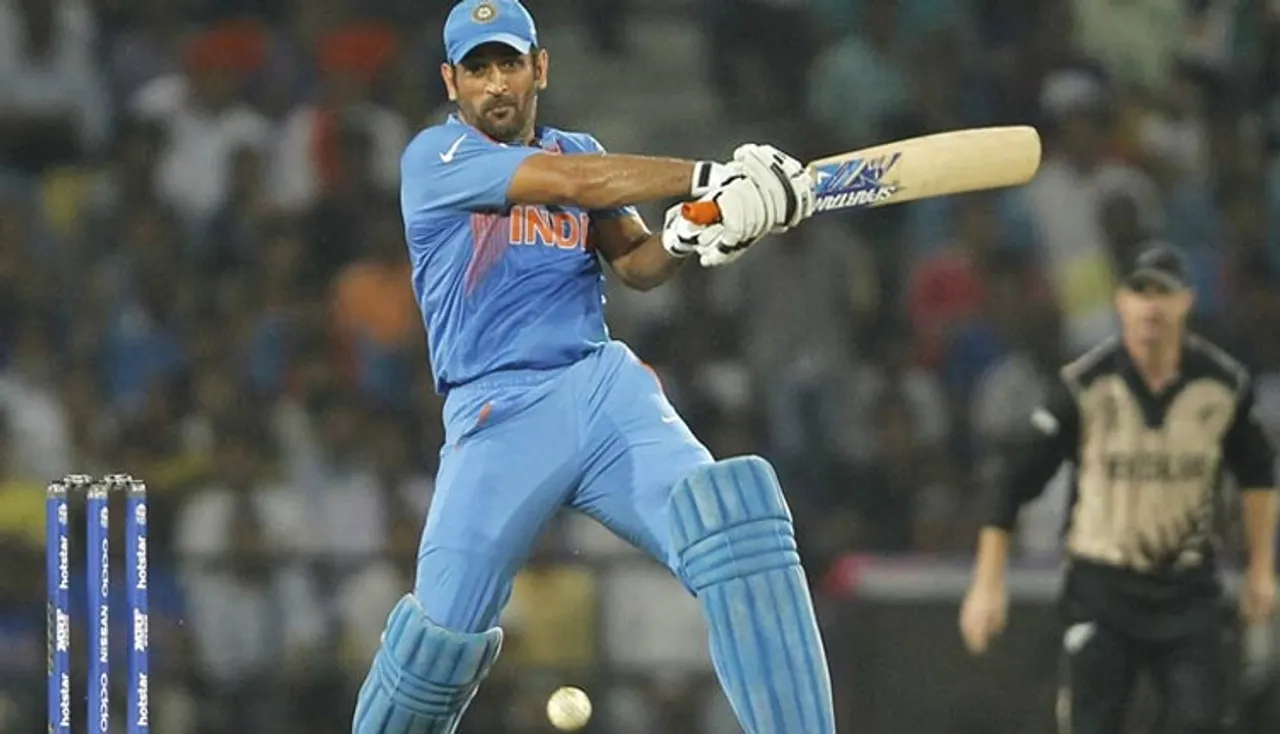 ୩୦୦ ଟି-ଟ୍ୱେଣ୍ଟି ଖେଳିବାରେ ଧୋନି ପ୍ରଥମ ଭାରତୀୟ